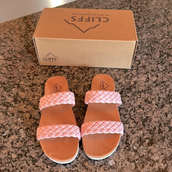 Cliffs by White Mountain pink double slide strap sandals NIB 7.5 - Picture 2 of 7